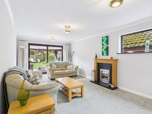 Living room- click for photo gallery